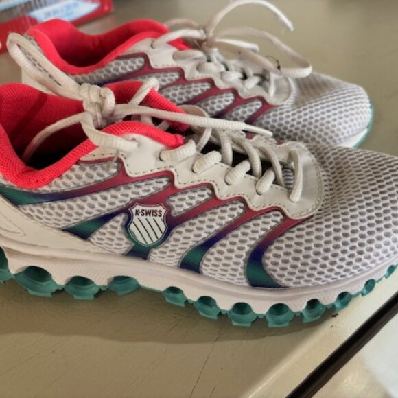 K-swiss Tubes ladies size 7 - Picture 1 of 6
